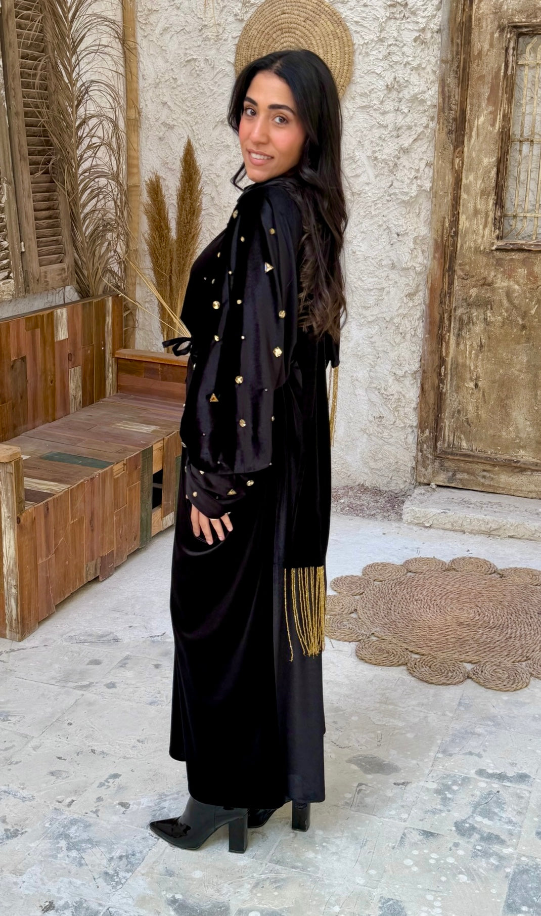 Noor Abaya