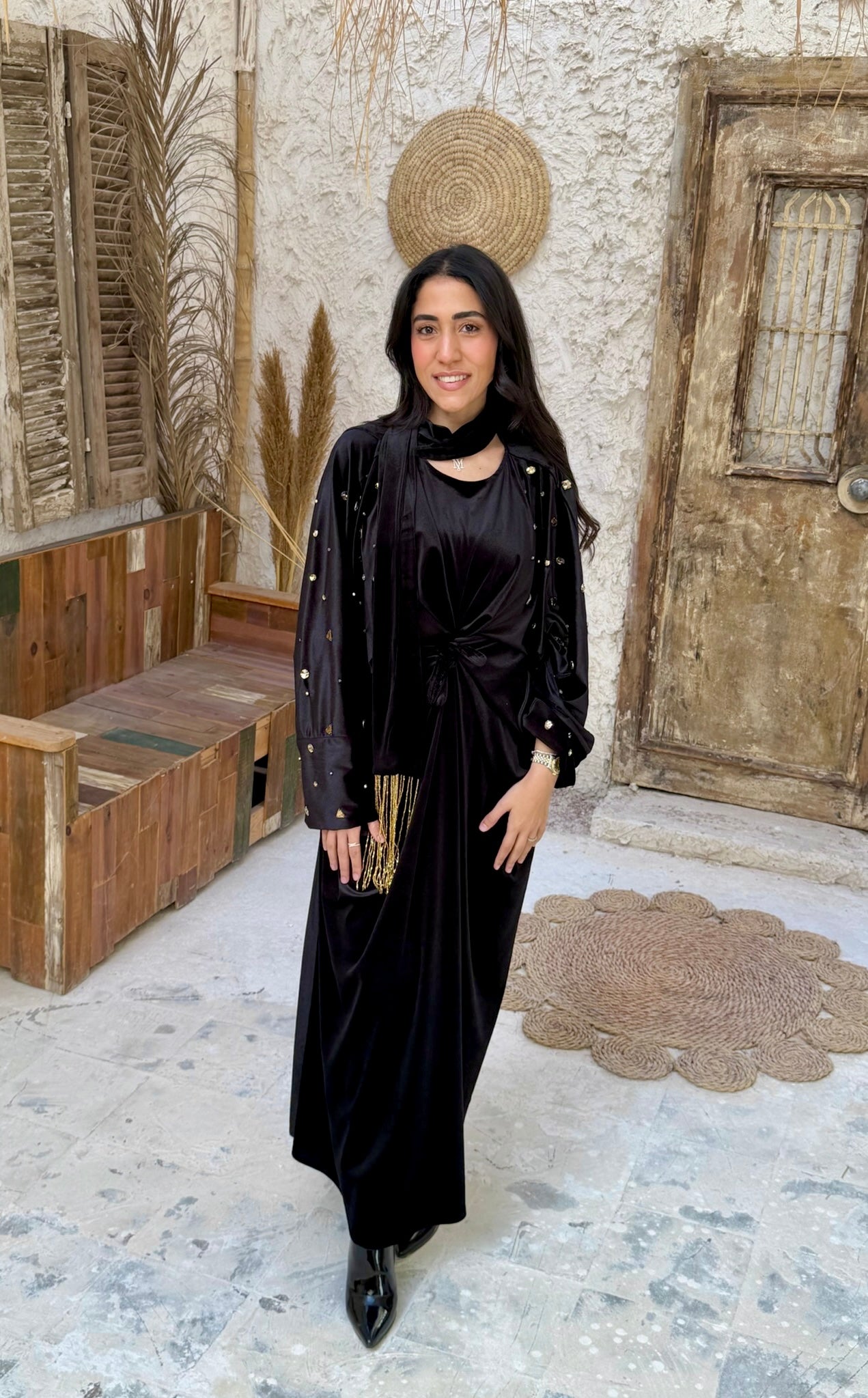 Noor Abaya